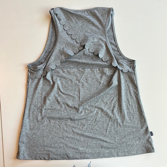 Simply Southern Gray Tank w/ Scalloped detail and open back - W size L - Picture 4 of 5